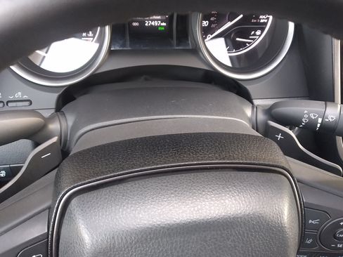 Used 2024 Toyota Camry SE FWD image 34