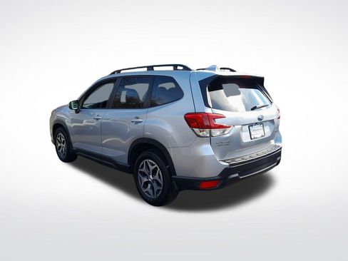 Used 2023 Subaru Forester Premium AWD/4WD image 6