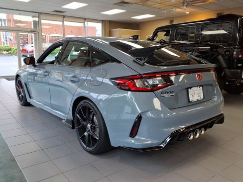 Used 2026 Honda Civic Type R image 6
