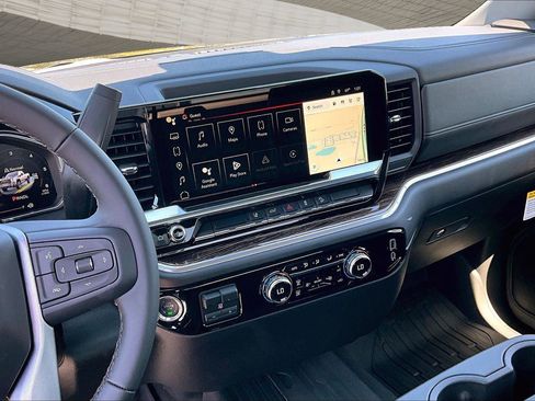 New 2026 GMC Sierra 2500 SLE AWD/4WD image 7