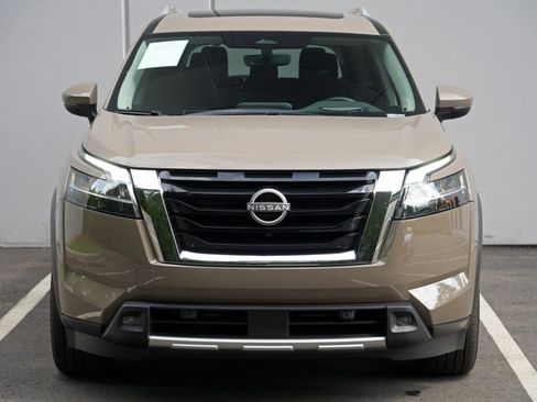Used 2024 Nissan Pathfinder Platinum FWD image 48
