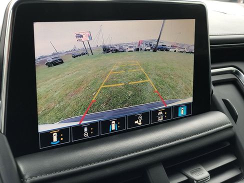 Used 2021 Chevrolet Tahoe Z71 w/ Z71 Signature Package image 22