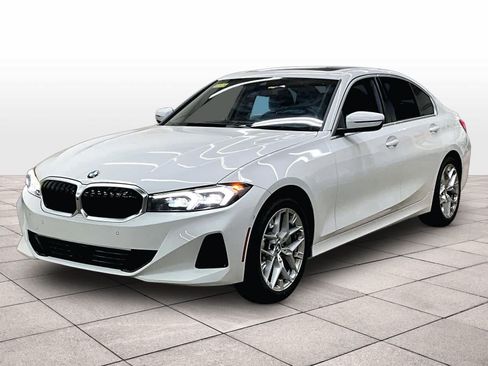 Used 2025 BMW 330i Sedan w/ Convenience Package RWD image 1