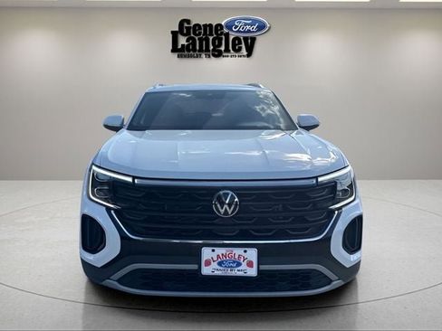 Used 2025 Volkswagen Atlas Cross Sport SE image 9