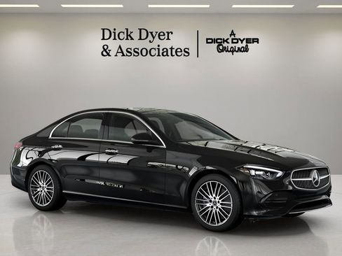 Used 2025 Mercedes-Benz C 300 Sedan image 1
