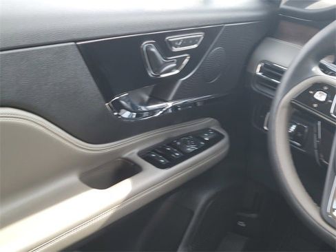 New 2026 Lincoln Corsair Reserve image 34