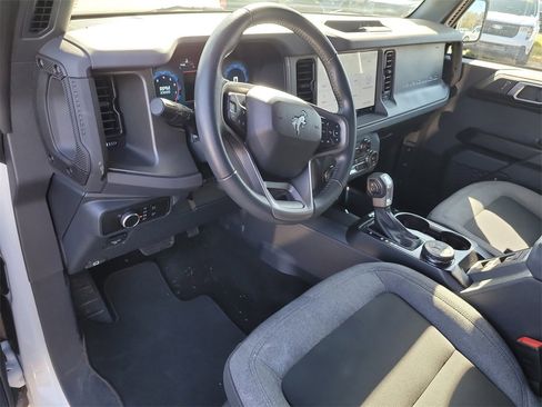 Used 2025 Ford Bronco Big Bend image 14