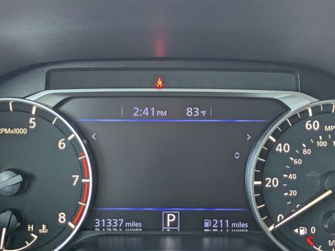 Used 2025 Nissan Altima 2.5 SV image 16