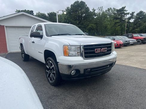 Used 2008 GMC Sierra 1500 SLE w/ Pro Grade Edition AWD/4WD image 2