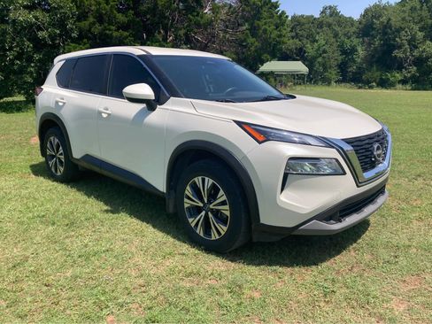 Used 2023 Nissan Rogue SV FWD image 9