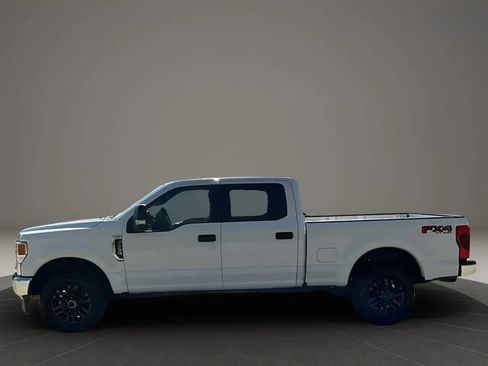 Used 2021 Ford F250 XLT AWD/4WD image 2