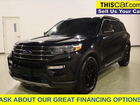 Used 2022 Ford Explorer XLT w/ Equipment Group 202A AWD/4WD image 4