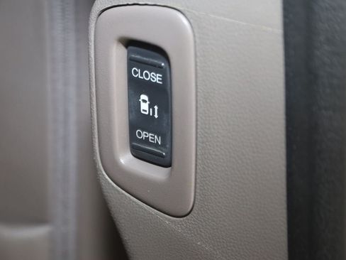 Used 2016 Honda Odyssey Touring image 16