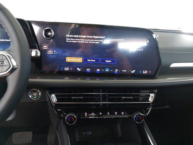 New 2027 Chevrolet Traverse LT w/ Driver Confidence Package FWD image 28