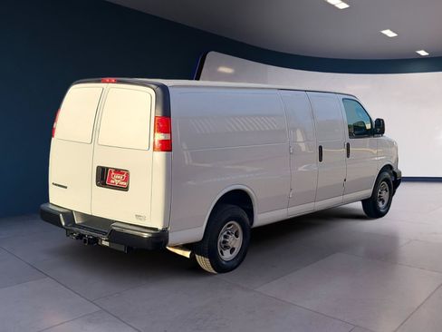 Used 2021 Chevrolet Express 2500 Extended w/ Driver Convenience Package RWD image 5