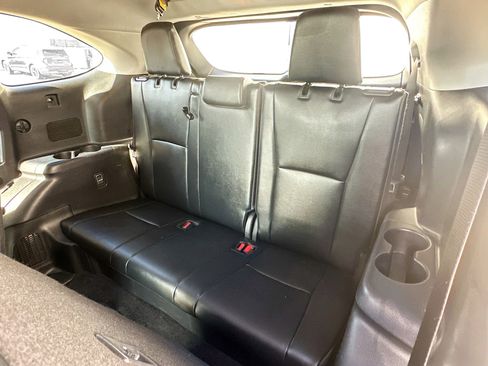 Used 2024 Toyota Highlander XLE image 29