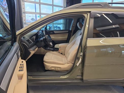 Used 2016 Subaru Outback 2.5i Premium AWD/4WD image 13