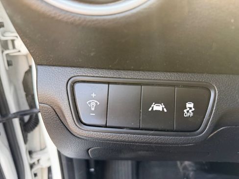 Used 2019 Kia Forte LXS FWD image 25