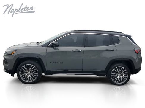 Used 2024 Jeep Compass Limited w/ Elite Group AWD/4WD image 2