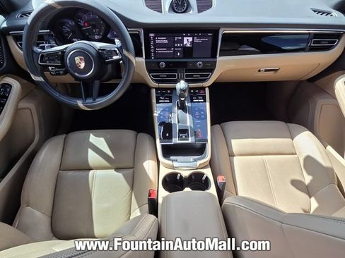 Used 2023 Porsche Macan Turbo AWD/4WD image 10