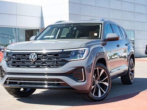 New 2026 Volkswagen Atlas SEL Premium R-Line AWD/4WD image 2