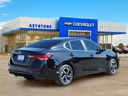 Used 2025 Nissan Sentra SV FWD image 7