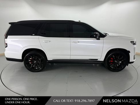 Used 2021 Cadillac Escalade Sport Platinum w/ LPO, ONYX Package AWD/4WD image 5