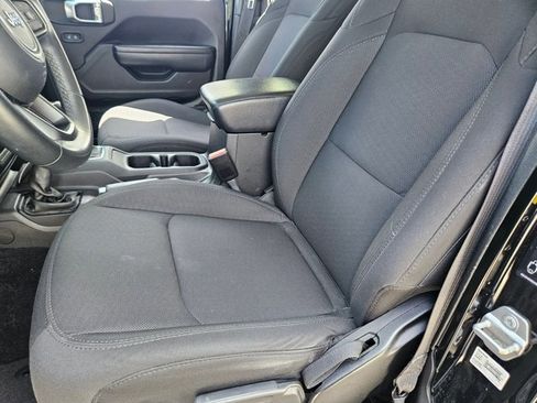 Used 2021 Jeep Wrangler Unlimited Sport image 14