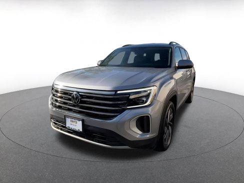 Used 2025 Volkswagen Atlas SE image 7