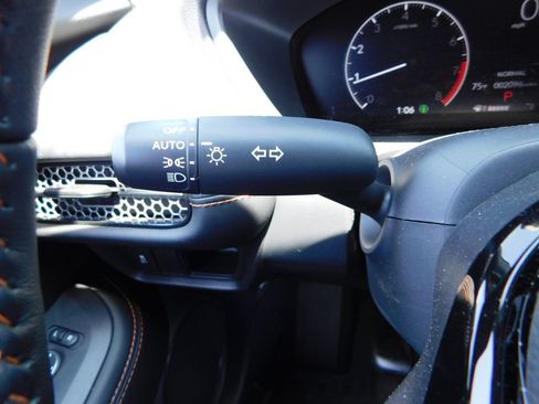 Certified 2026 Honda HR-V Sport image 28