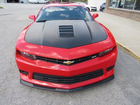 Used 2014 Chevrolet Camaro SS w/ SS Performance Package RWD image 2