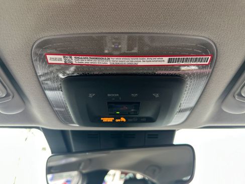 Used 2026 Toyota Prius Plug-In Hybrid FWD image 16