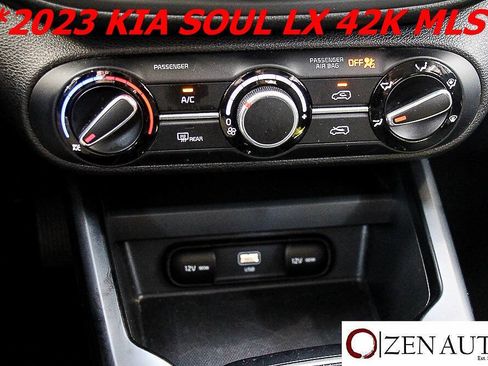 Used 2023 Kia Soul LX w/ Option Group 015 image 17