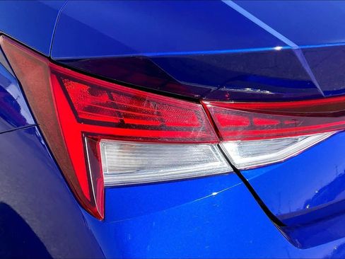 Used 2024 Hyundai Elantra Limited image 28