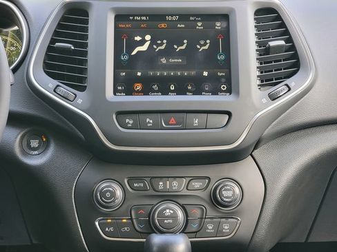 Certified 2023 Jeep Cherokee Altitude Lux AWD/4WD image 27