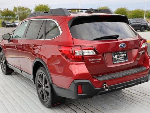 Used 2019 Subaru Outback 2.5i Limited w/ Protection Package #1 AWD/4WD image 3