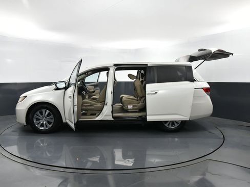 Used 2017 Honda Odyssey SE image 35