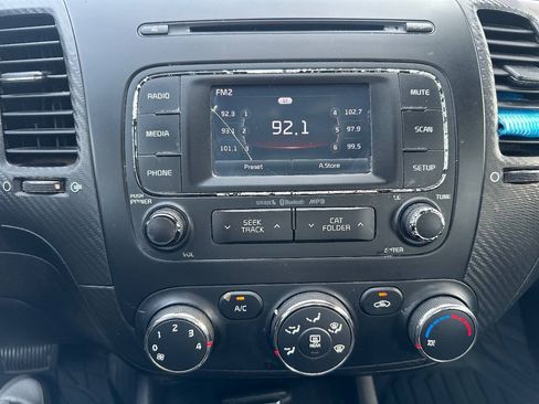 Used 2016 Kia Forte EX FWD image 17
