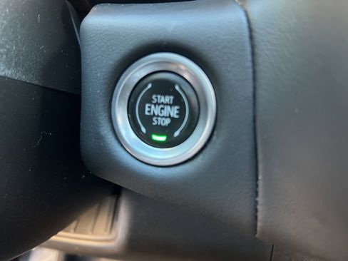 Used 2021 Chevrolet Suburban LT w/ LT Signature Package image 21