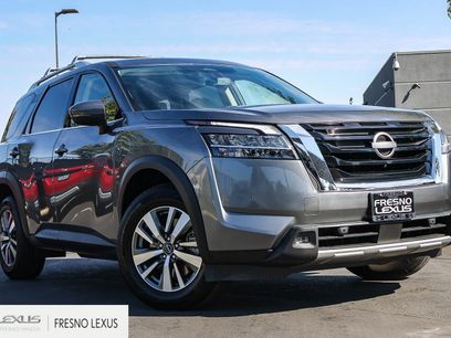 Used 2023 Nissan Pathfinder SL