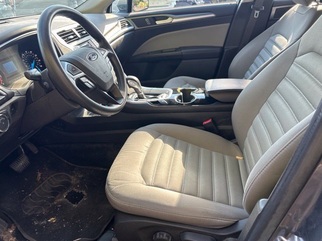 Used 2014 Ford Fusion S FWD image 11