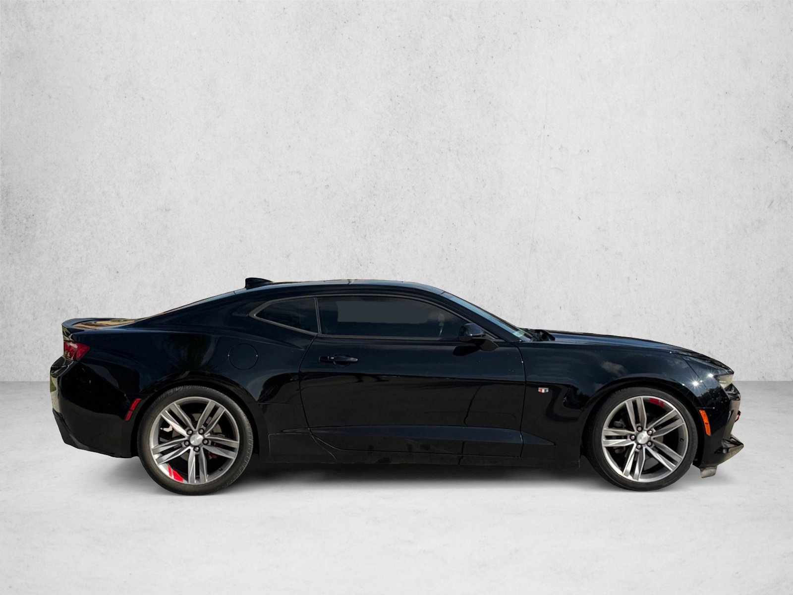 Used 2018 Chevrolet Camaro LT w/ RS Package RWD image 4