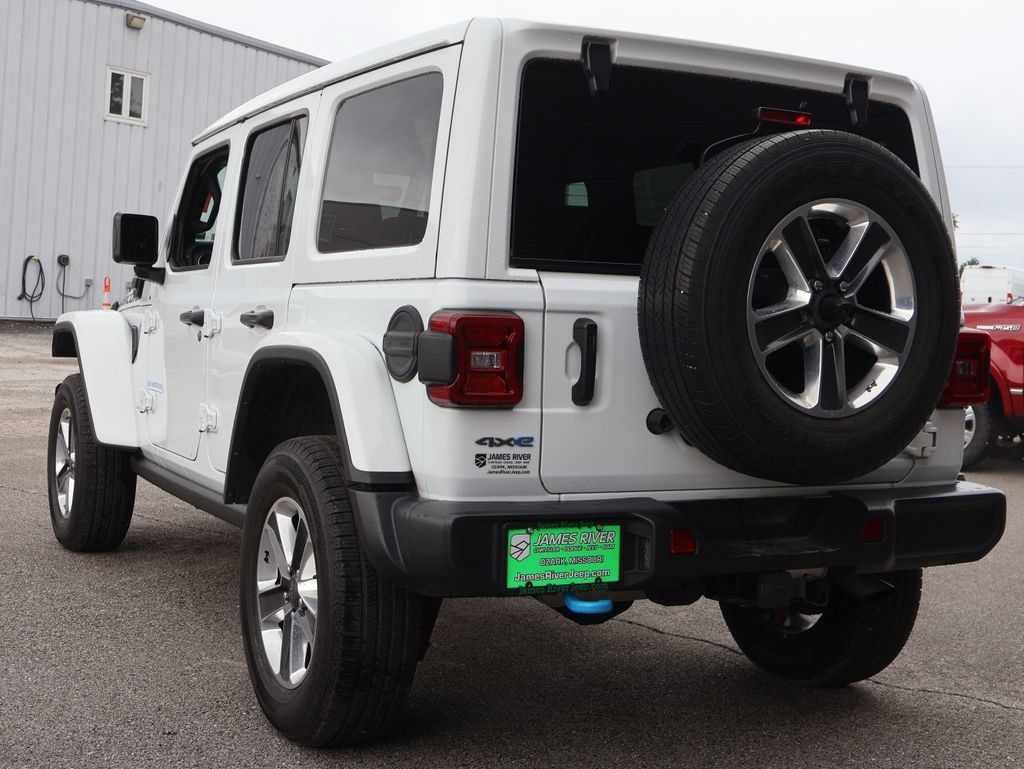 Used 2023 Jeep Wrangler Unlimited Rubicon 4xe w/ Cold Weather Group AWD/4WD image 3