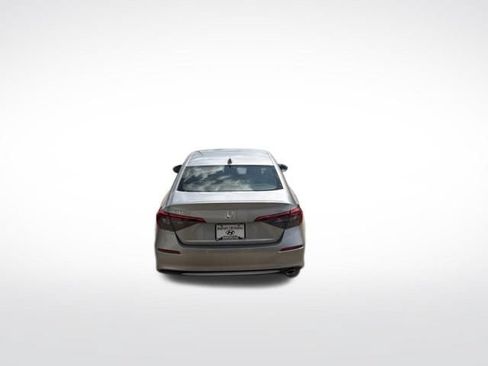 Used 2022 Honda Civic Sport image 4