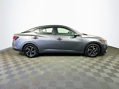 Used 2024 Nissan Sentra SV image 9