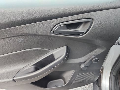 Used 2016 Ford Focus S image 27
