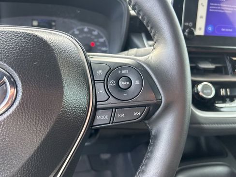 Used 2025 Toyota Corolla SE image 19