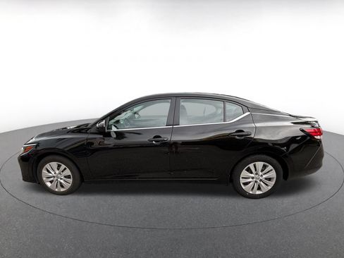 Used 2025 Nissan Sentra S FWD image 9