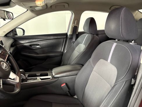 Used 2024 Nissan Sentra SV FWD image 27