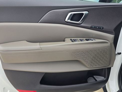New 2026 Kia Carnival EX FWD image 19